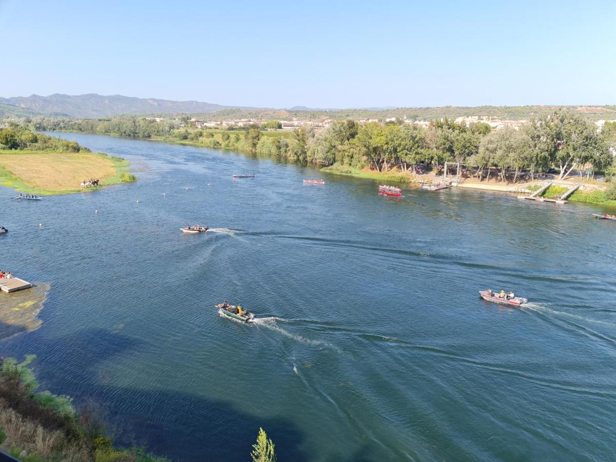 River Ebro Apartments Mora d'Ebre Dış mekan fotoğraf